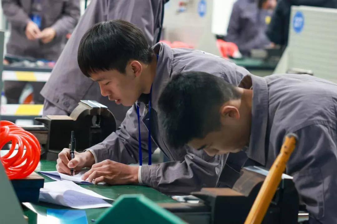 天府新區(qū)通用航空職業(yè)學(xué)院2025專業(yè)介紹 | 飛機機電設(shè)備維修專業(yè):機電維修